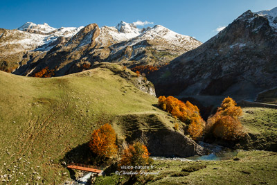 Un automne le long de la vallée d'Ossau, avant le col du Pourta