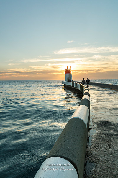 Cliquer pour agrandir la photo Le phare du port de Capbreton