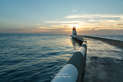 Cliquer pour agrandir la photo Le phare du port de Capbreton