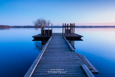 Cliquer pour agrandir la photo Ponton sur le lac d'Azur - Soustons