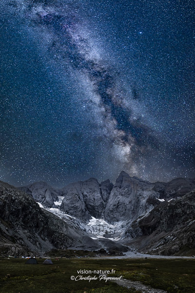 voie lactée sur le massif du Vignemale