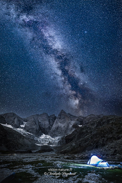 Une nuit sous le massif du Vignemale dans les Pyrénées